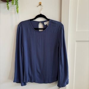 Anthropologie Cloth & Stone Women's Bell Sleeve Indigo Blue Women's Top Size XS